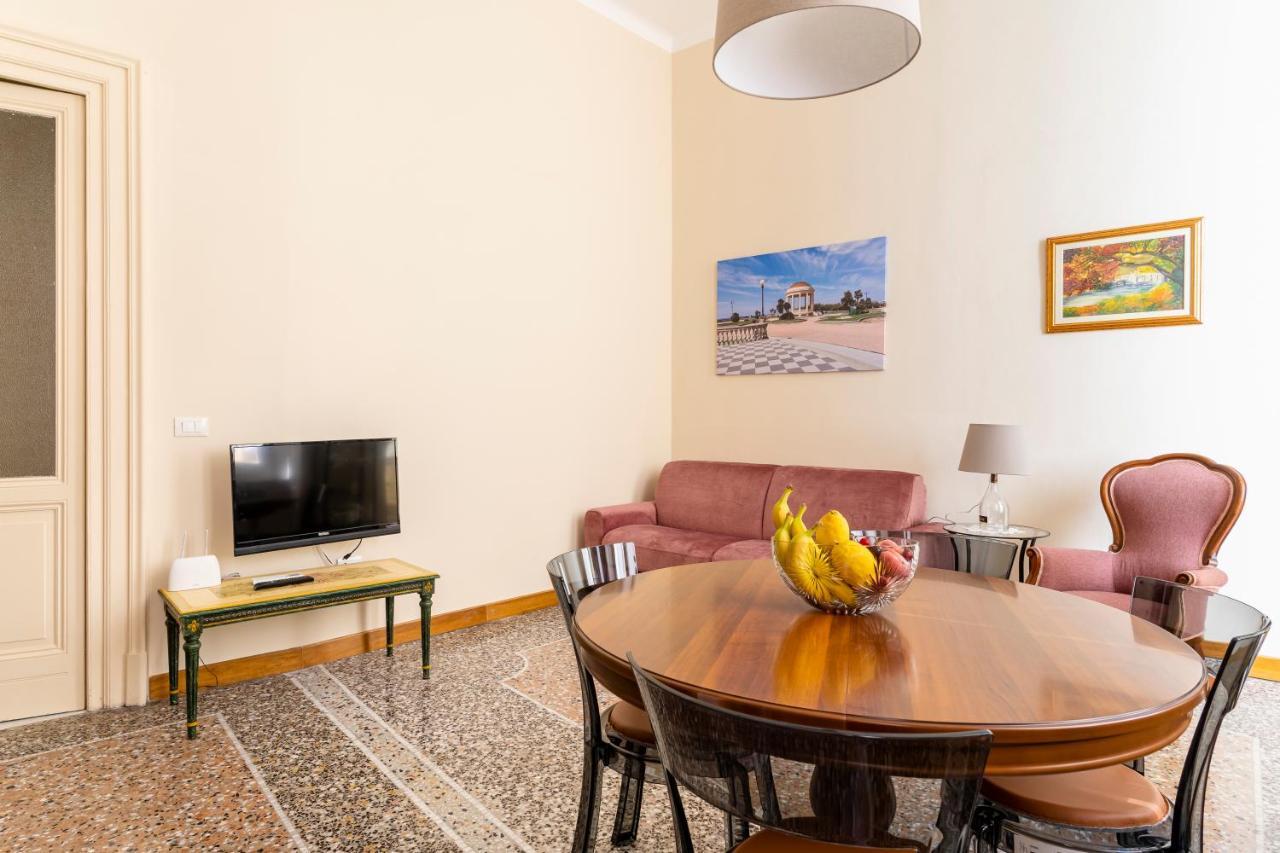 Livorno Central Flat-2 Min Walk The Cathedral! Exterior photo