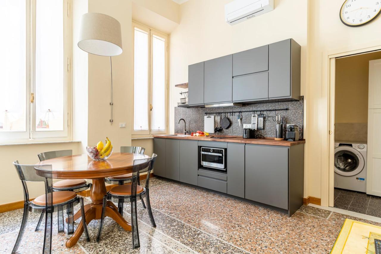 Livorno Central Flat-2 Min Walk The Cathedral! Exterior photo